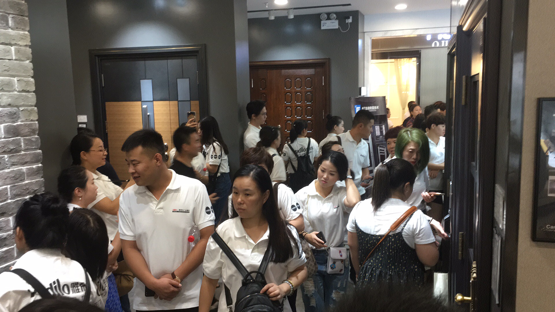 1597022873189172PjYG.jpg mmexport1505784089237.jpg